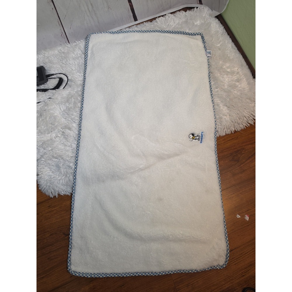 Peanuts Snoopy White Plush Bath Towel Blue Gingham Trim 2022 35x18